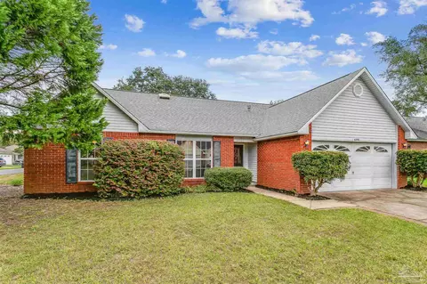 4490 Parkwood Ave, Niceville, FL 32578