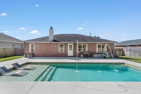 1360 Little Duck Cir, Gulf Breeze, FL 32563