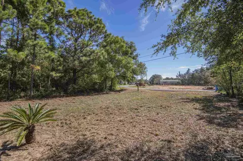 5796 Capitol Dr, Gulf Breeze, FL 32563