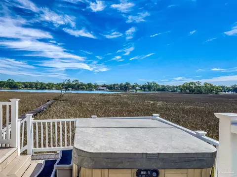 Exterior - 4758 Bayside Dr, Milton, FL 32583 photo 13 of 17
