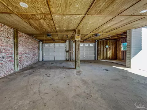 Exterior - 4758 Bayside Dr, Milton, FL 32583 photo 7 of 17