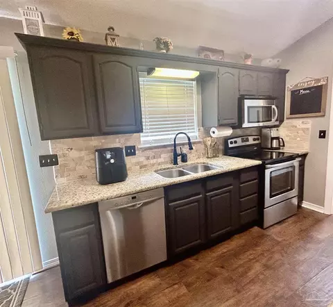 4811 Patriot Dr, Pace, FL 32571 photo 7