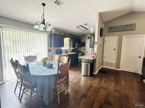 4811 Patriot Dr, Pace, FL 32571 photo 9