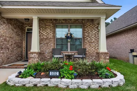 5352 Parkside Dr, Pace, FL 32571 photo 4