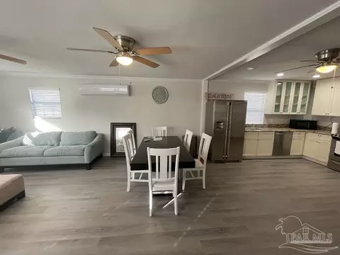 3904 Thornton St, Pace, FL 32571 photo 4