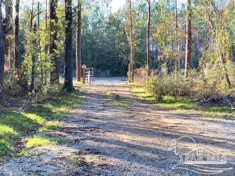7012 E Gate Rd, Milton, FL 32570 photo 5