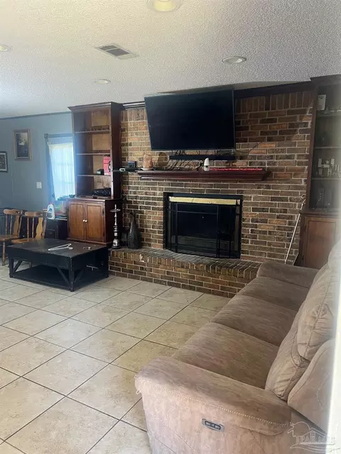 4124 Ironstone Dr, Pace, FL 32571 photo 2