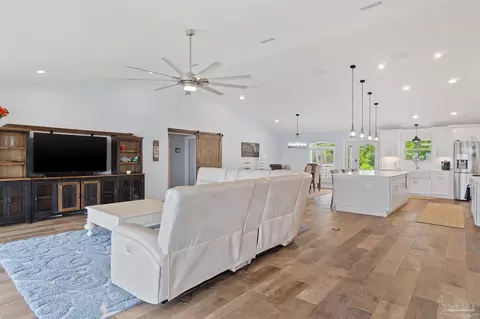 7803 Siesta Cv, Milton, FL 32583 photo 18