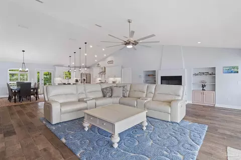 7803 Siesta Cv, Milton, FL 32583 photo 19