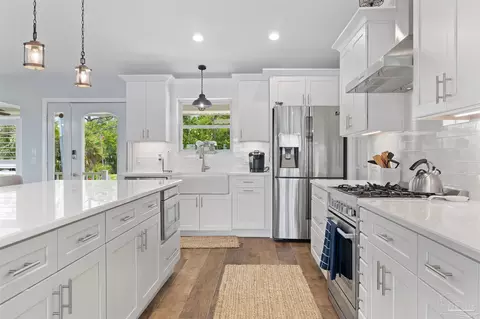 7803 Siesta Cv, Milton, FL 32583 photo 14