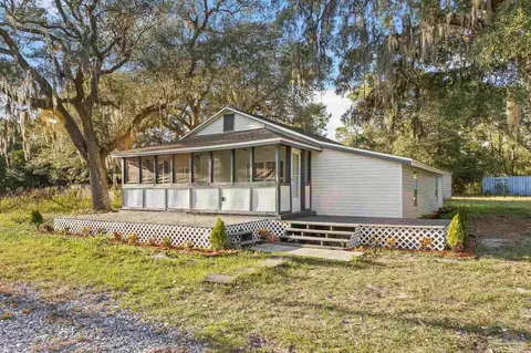 6850 Sherman St, Milton, FL 32570