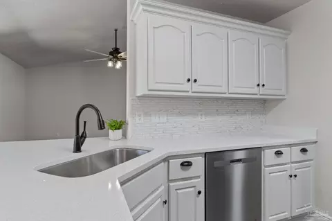 3912 Deerwood Cir, Pace, FL 32571 photo 8
