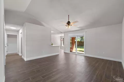 3912 Deerwood Cir, Pace, FL 32571 photo 4