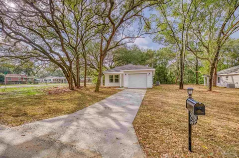 7697 Pontiac Dr, Pensacola, FL 32506