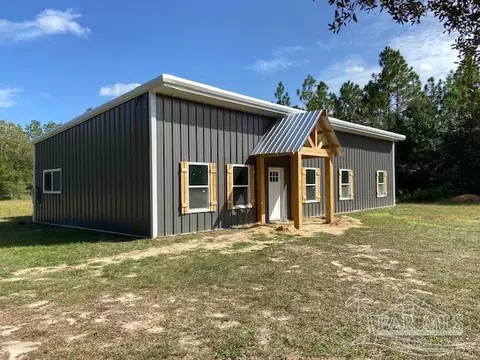 6488 Tracker Dr, Milton, FL 32583