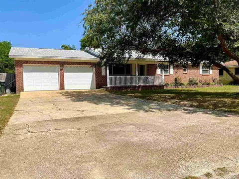 6908 Olsen Rd, Pensacola, FL 32506