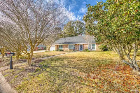 2125 Hallmark Dr, Pensacola, FL 32503