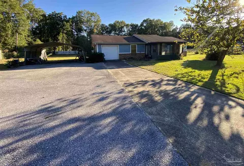 5433 Columbia Ave, Milton, FL 32570