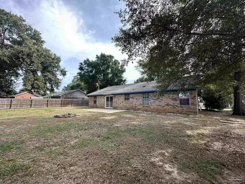 4815 Autumn Dr, Pace, FL 32571 photo 3