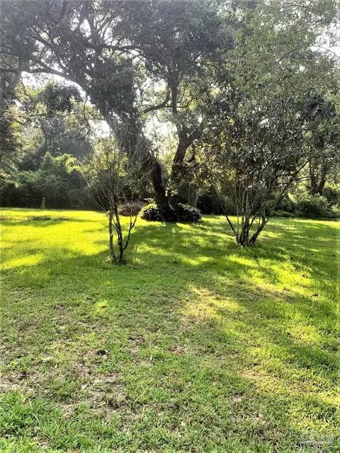 609 E Ten Mile Rd, Pensacola, FL 32514