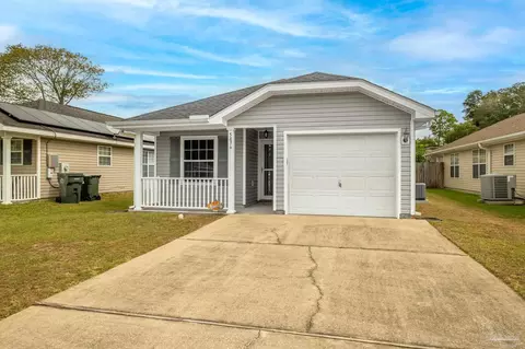 5896 Bilek Dr, Pensacola, FL 32526