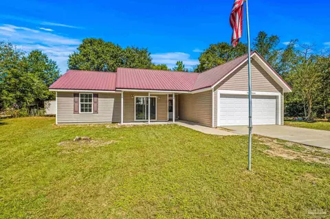 79 E Renoir Dr, Defuniak Springs, FL 32433