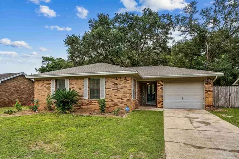 7683 Old Hickory Dr, Pensacola, FL 32507