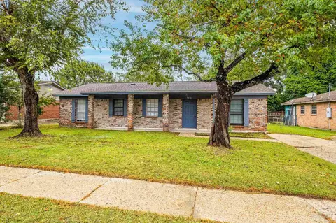7056 Santa Barbara St, Pensacola, FL 32526
