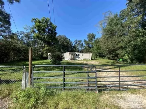608 Prichard Ave #B, Pensacola, FL 32514