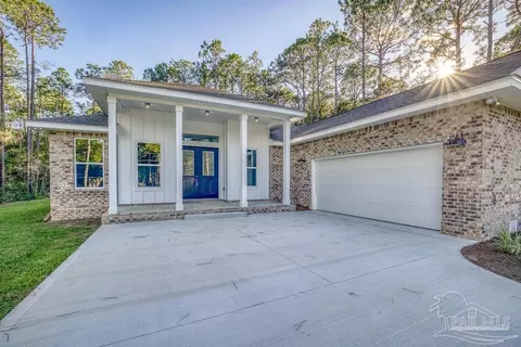 7205 Leisure St, Navarre, FL 32566