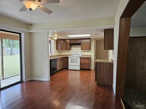 4352 Jernigan Rd, Pace, FL 32571 photo 10