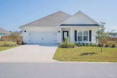 83 Oak Tree Ln, Freeport, FL 32439