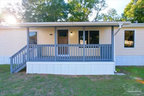 4477 Edgewood Dr, Milton, FL 32583 photo 2