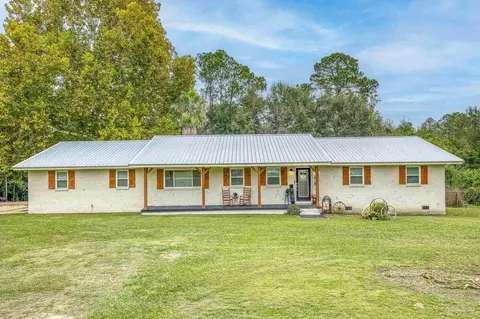606 Eden Ln, Cantonment, FL 32533