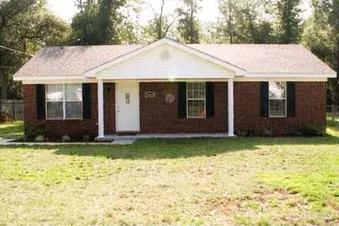 6016 Savannah Dr, Milton, FL 32570