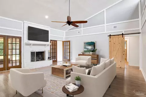 3495 Brookshire Dr, Pensacola, FL 32504