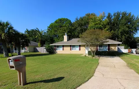 1169 Shady Ln, Gulf Breeze, FL 32563