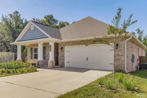 3508 Whitetail Ln, Pensacola, FL 32526