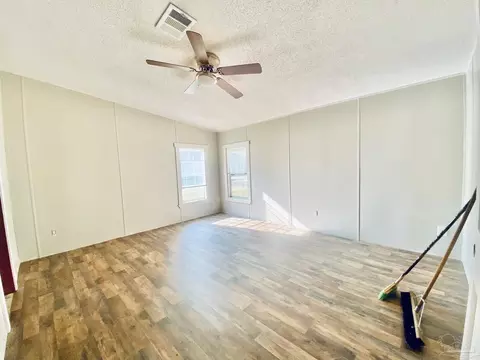 4200 Travis Cir, Pace, FL 32571 photo 4