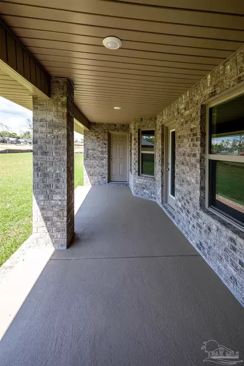 Exterior - 5675 Old Stone Blvd, Milton, FL 32570 photo 3 of 4