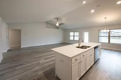 Kitchen - 6487 Benelli Dr, Milton, FL 32570 photo 3 of 7