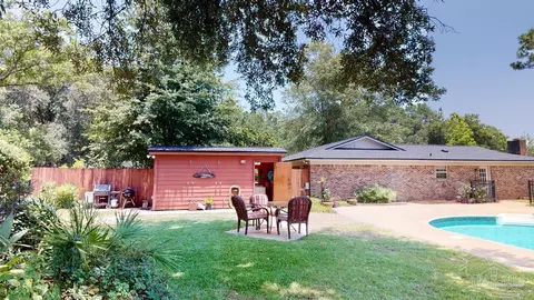 6075 Twilight Dr, Milton, FL 32570