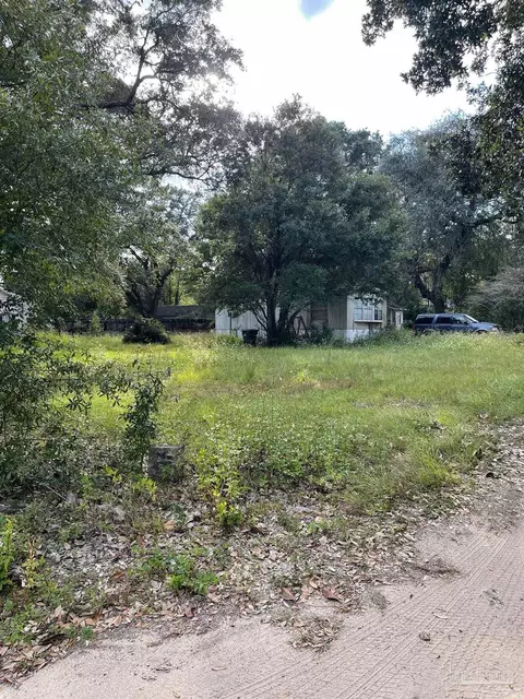 8245 Carl Dean Rd, Pensacola, FL 32514