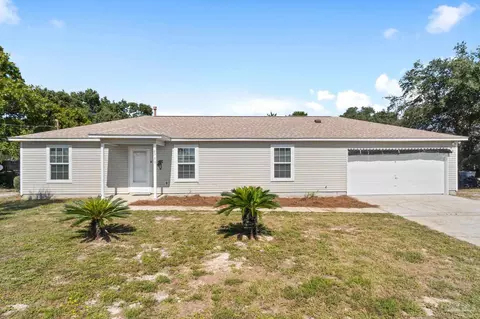 8700 Rio Vista Dr, Navarre, FL 32566