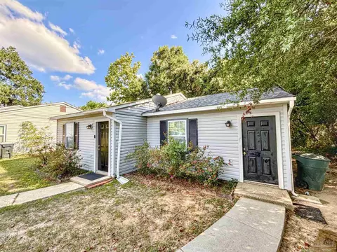 2435 Kelso Rd #A & B, Pensacola, FL 32514