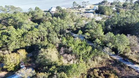000 Michigan Ave, Bagdad, FL 32583