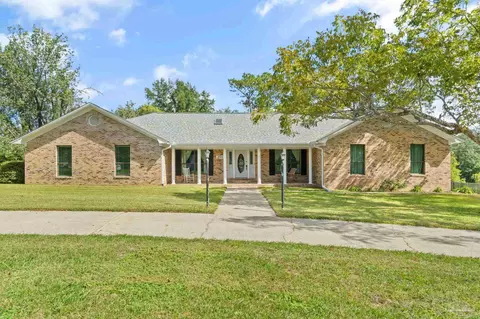 204 Man O War Cir, Cantonment, FL 32533