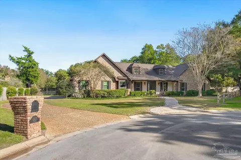 2271 Glamis Dr, Pensacola, FL 32503