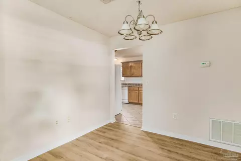 5296 Traci Dr, Milton, FL 32583 photo 11