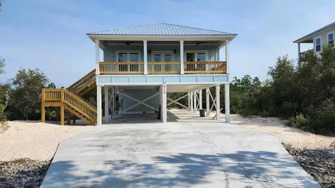 6724 Driftwood Dr, Gulf Shores, AL 36542